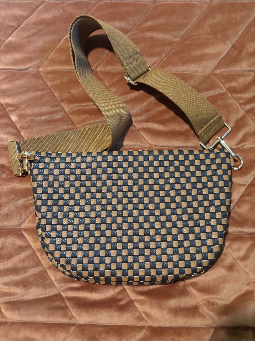 Pretty Simple Woven Check Pattern Crossbody Belt Bag in Brown and Black - Picture 3 of 3